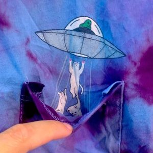 Has a small hole in the front that can easily be stitched up.